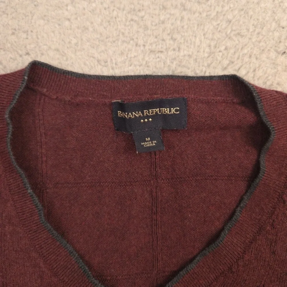 Banana Republic Mens V Neck Sweater Cotton Silk Wool Blend M Maroon Windowpane
